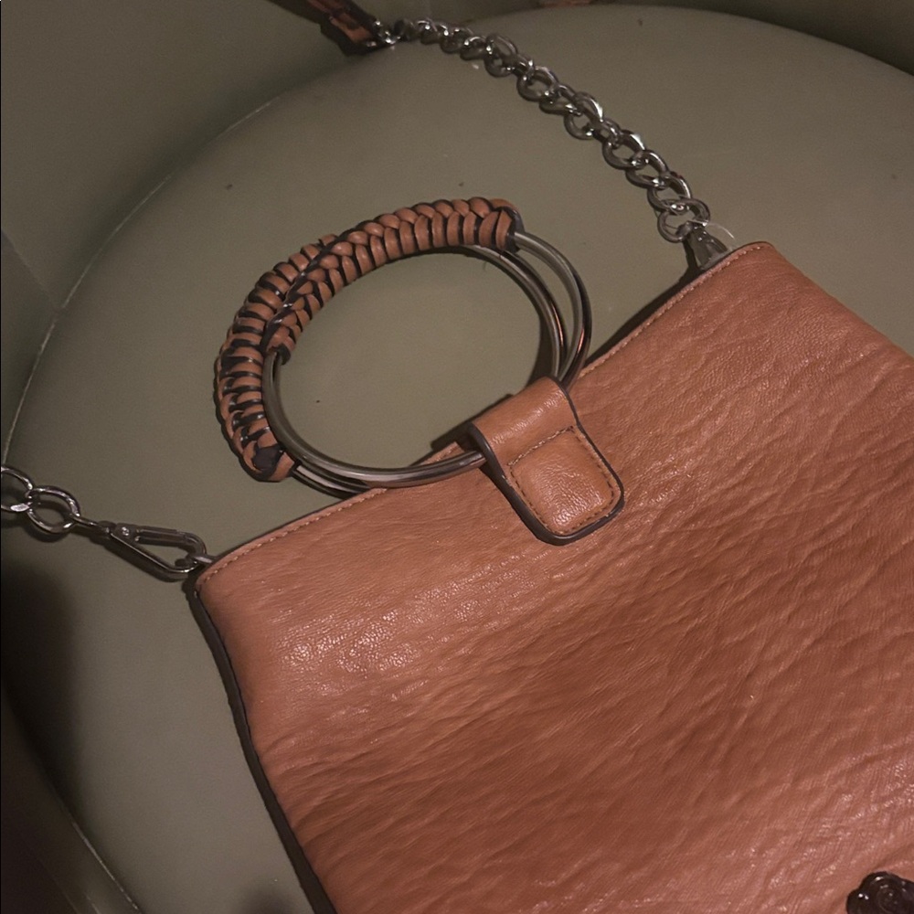 Carlos Santana Tan Leather Handbag with Chain Strap - Picture 2 of 4